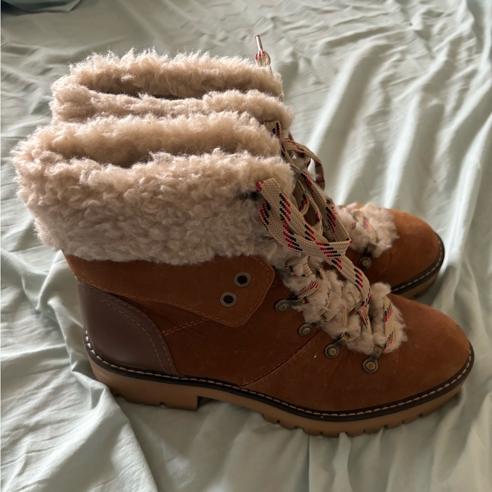 Time and Tru Size 9 brown boots with fur